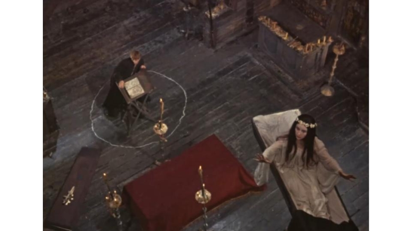 "Disparar de pie en un ataúd no la asustó": cómo se filmó la única película de terror soviética "Viy" "Disparar de pie en un ataúd no la asustó": cómo se filmó la única película de terror soviética "Viy"