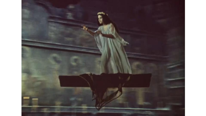 "Disparar de pie en un ataúd no la asustó": cómo se filmó la única película de terror soviética "Viy" "Disparar de pie en un ataúd no la asustó": cómo se filmó la única película de terror soviética "Viy"