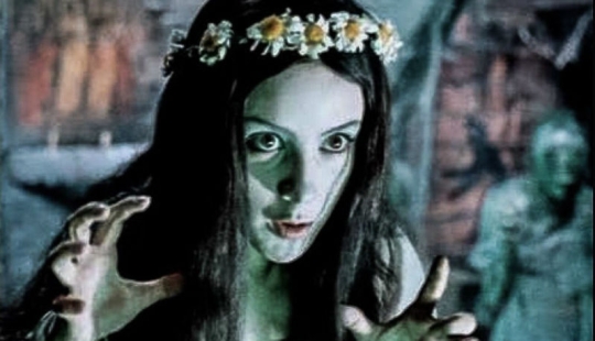 "Disparar de pie en un ataúd no la asustó": cómo se filmó la única película de terror soviética "Viy" "Disparar de pie en un ataúd no la asustó": cómo se filmó la única película de terror soviética "Viy"