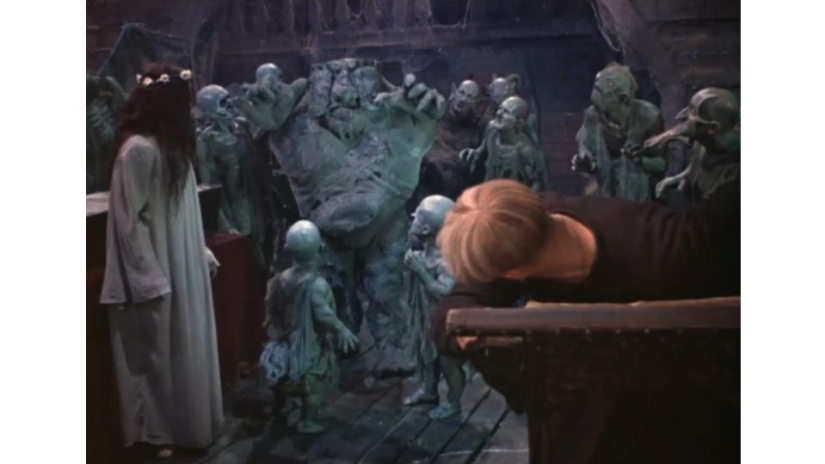 "Disparar de pie en un ataúd no la asustó": cómo se filmó la única película de terror soviética "Viy" "Disparar de pie en un ataúd no la asustó": cómo se filmó la única película de terror soviética "Viy"