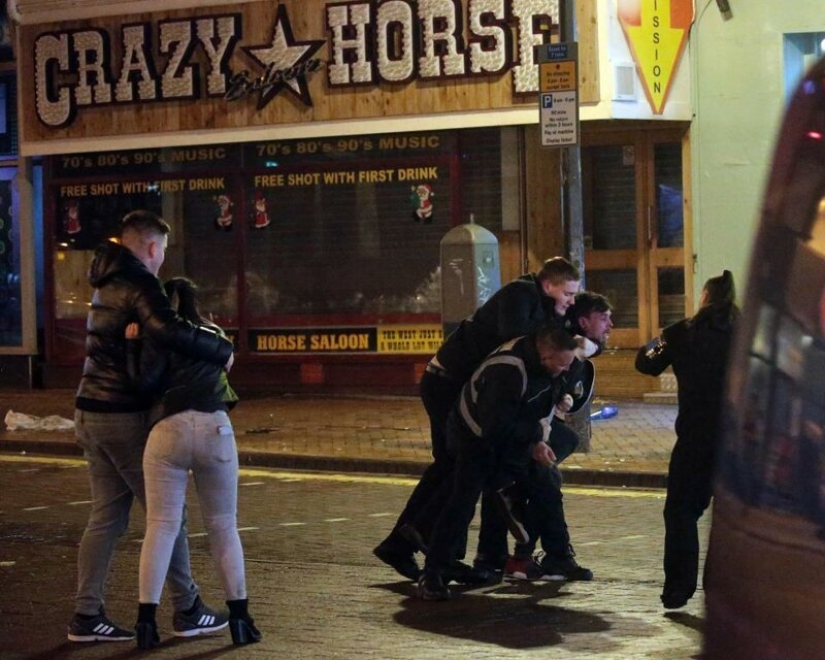 Divertido y borracho: cómo los británicos celebraron la Navidad