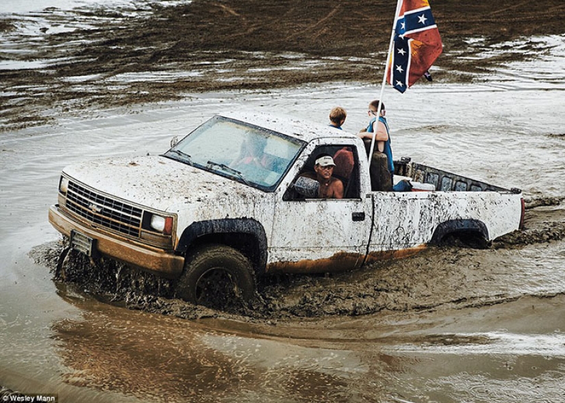 Diviértete, clase trabajadora: cómo se relajan los estadounidenses comunes Diviértete, clase trabajadora: cómo se relajan los estadounidenses comunes