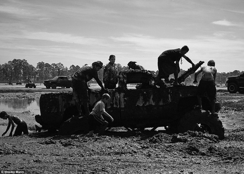 Diviértete, clase trabajadora: cómo se relajan los estadounidenses comunes Diviértete, clase trabajadora: cómo se relajan los estadounidenses comunes