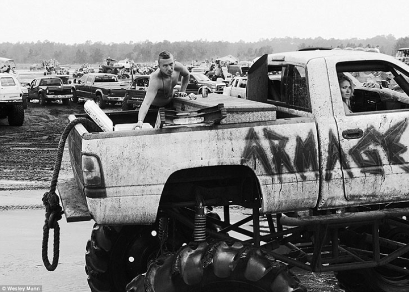 Diviértete, clase trabajadora: cómo se relajan los estadounidenses comunes Diviértete, clase trabajadora: cómo se relajan los estadounidenses comunes