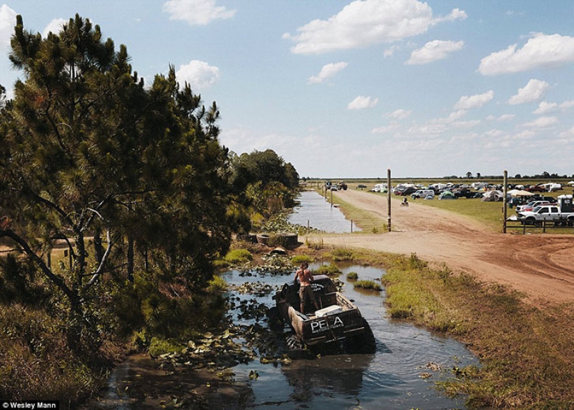 Diviértete, clase trabajadora: cómo se relajan los estadounidenses comunes Diviértete, clase trabajadora: cómo se relajan los estadounidenses comunes