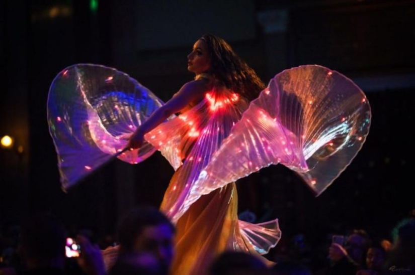 Diviértete, diviértete celebrando el Año Nuevo: cómo se llevará a cabo el "Illuminati Ball", la fiesta de Año Nuevo más picante Diviértete, diviértete celebrando el Año Nuevo: cómo se llevará a cabo el "Illuminati Ball", la fiesta de Año Nuevo más picante