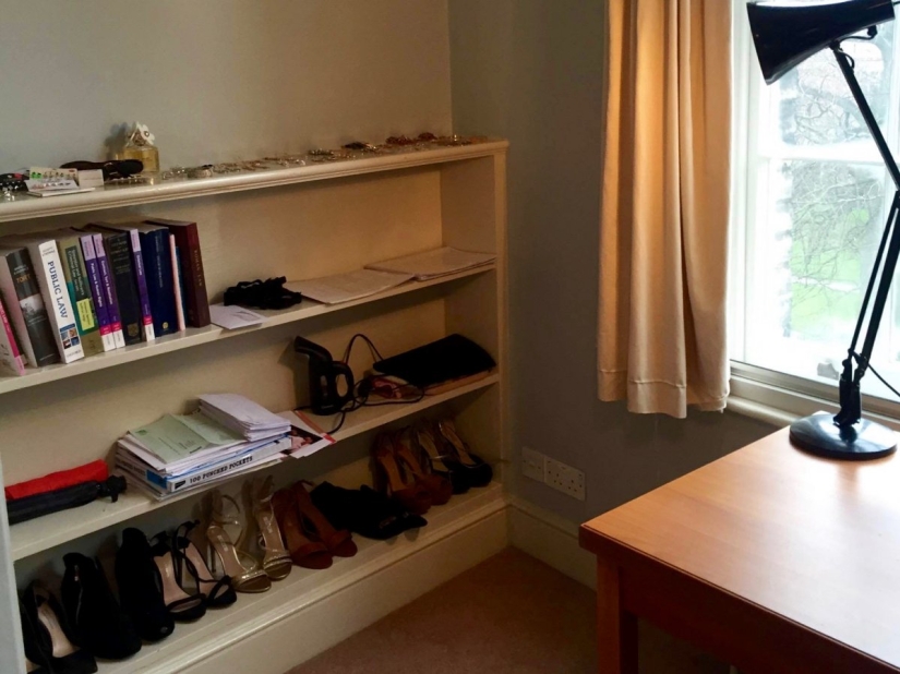 Doing homework at the fountain of the XIV century: one day in the life of a Cambridge student