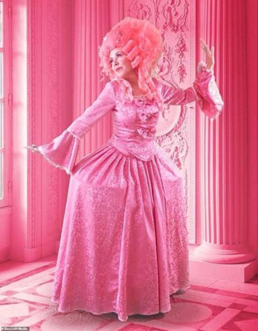 Dos hermanas se conocieron: La Reina del Rosa y la señorita Sunny se hicieron mejores amigas Dos hermanas se conocieron: La Reina del Rosa y la señorita Sunny se hicieron mejores amigas