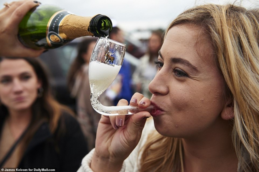 Drunken frenzy, debauchery and bloody skirmishes: how Americans have fun at charity races