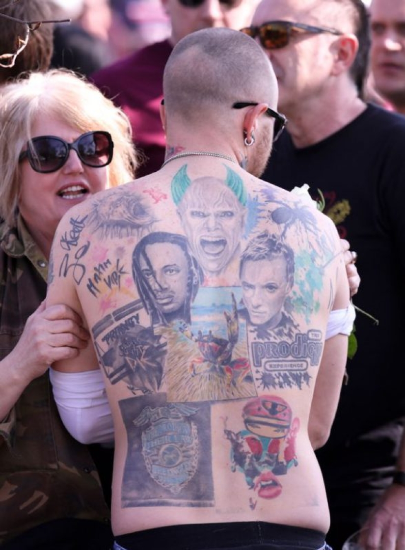 Drunken wake: funeral of the frontman of the band "The Prodigy" Keith Flint ended with a noisy party Drunken wake: funeral of the frontman of the band "The Prodigy" Keith Flint ended with a noisy party