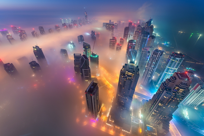 Dubai shrouded in mist Dubai shrouded in mist