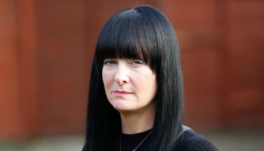 Due to shingles, the British woman now has the face of a "grumpy bitch"