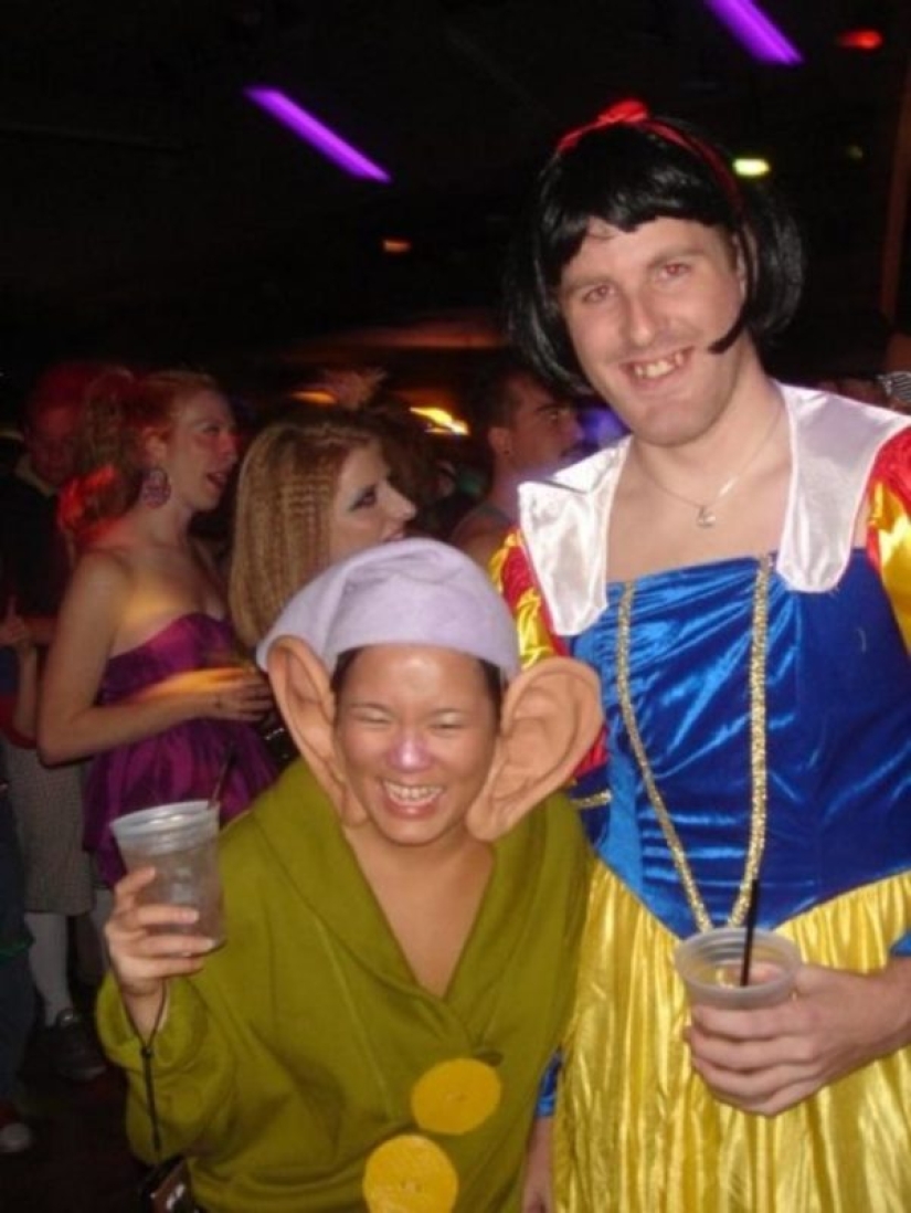 Each creature has a pair! 30 most unusual, funny and terrifying Halloween costumes for two