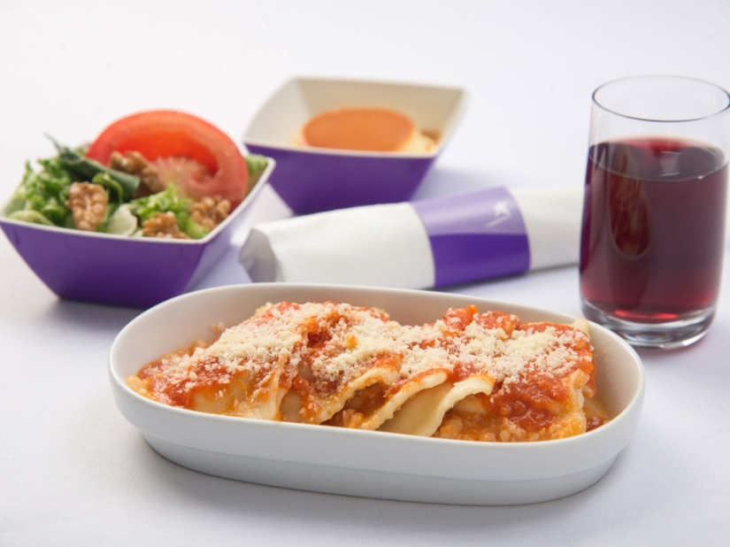 Economy class food that you would definitely like