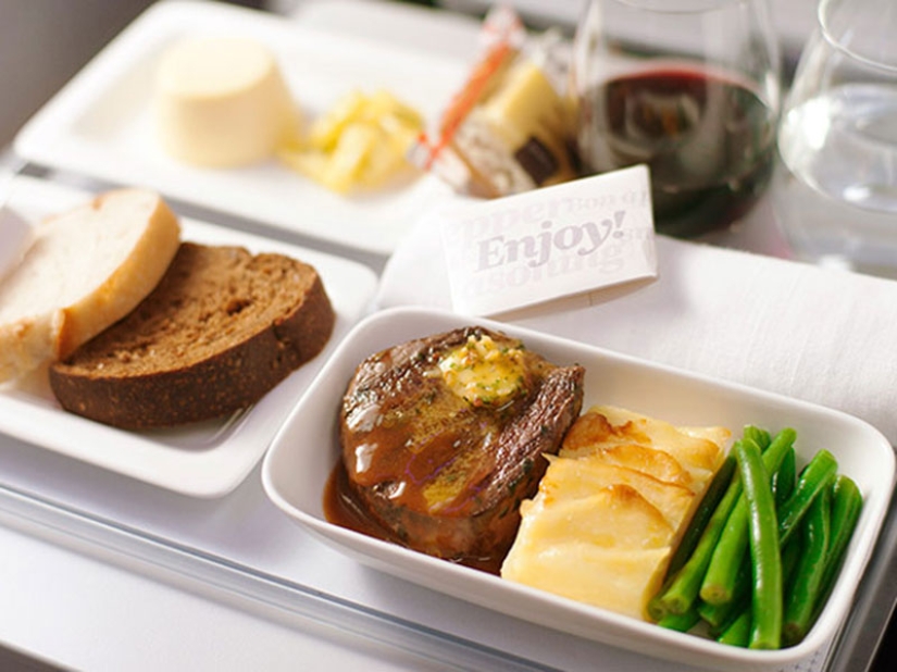 Economy class food that you would definitely like