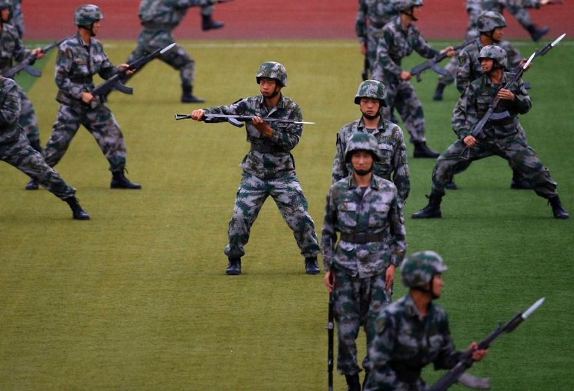 Ejército chino en acción Ejército chino en acción