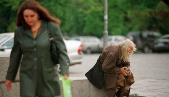 El abuelo Dobri es un pobre filántropo