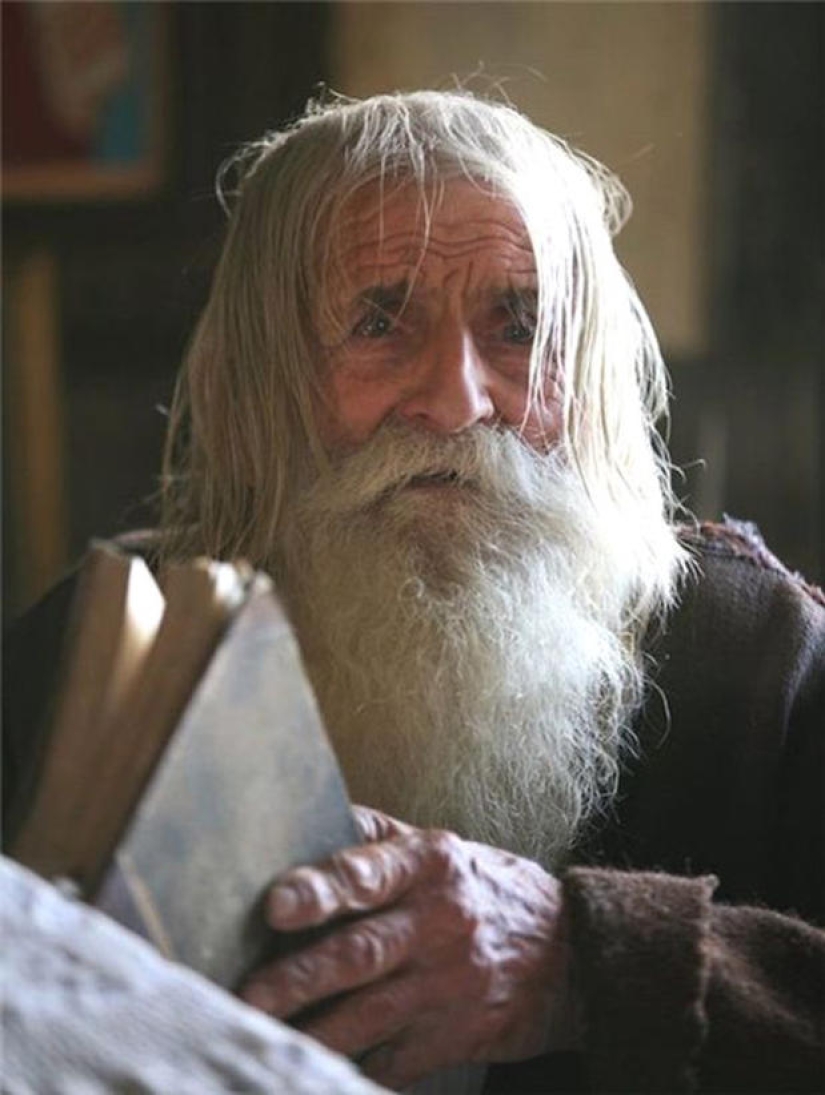 El abuelo Dobri es un pobre filántropo