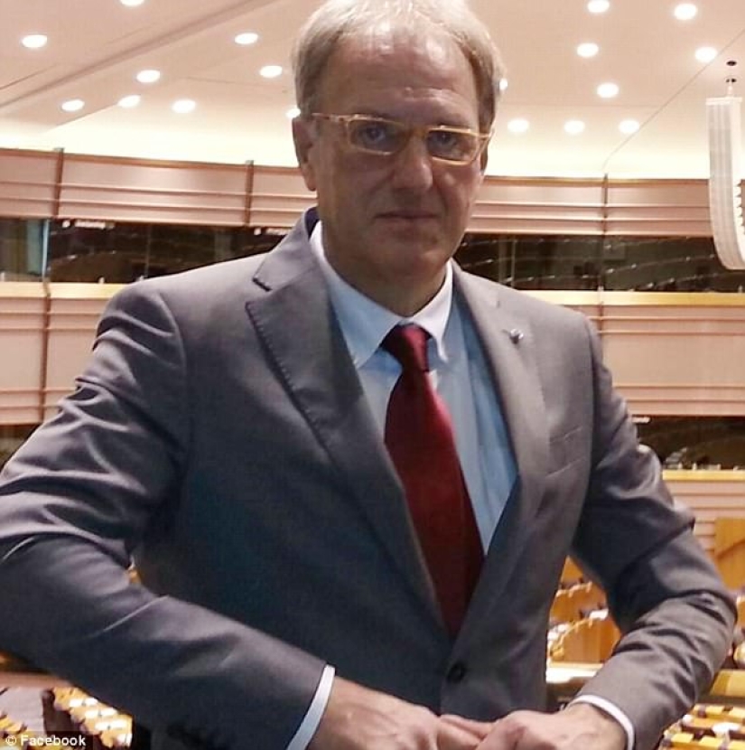 El alcalde de un pueblo italiano ofrece 2.000 euros a quien se mude con ellos