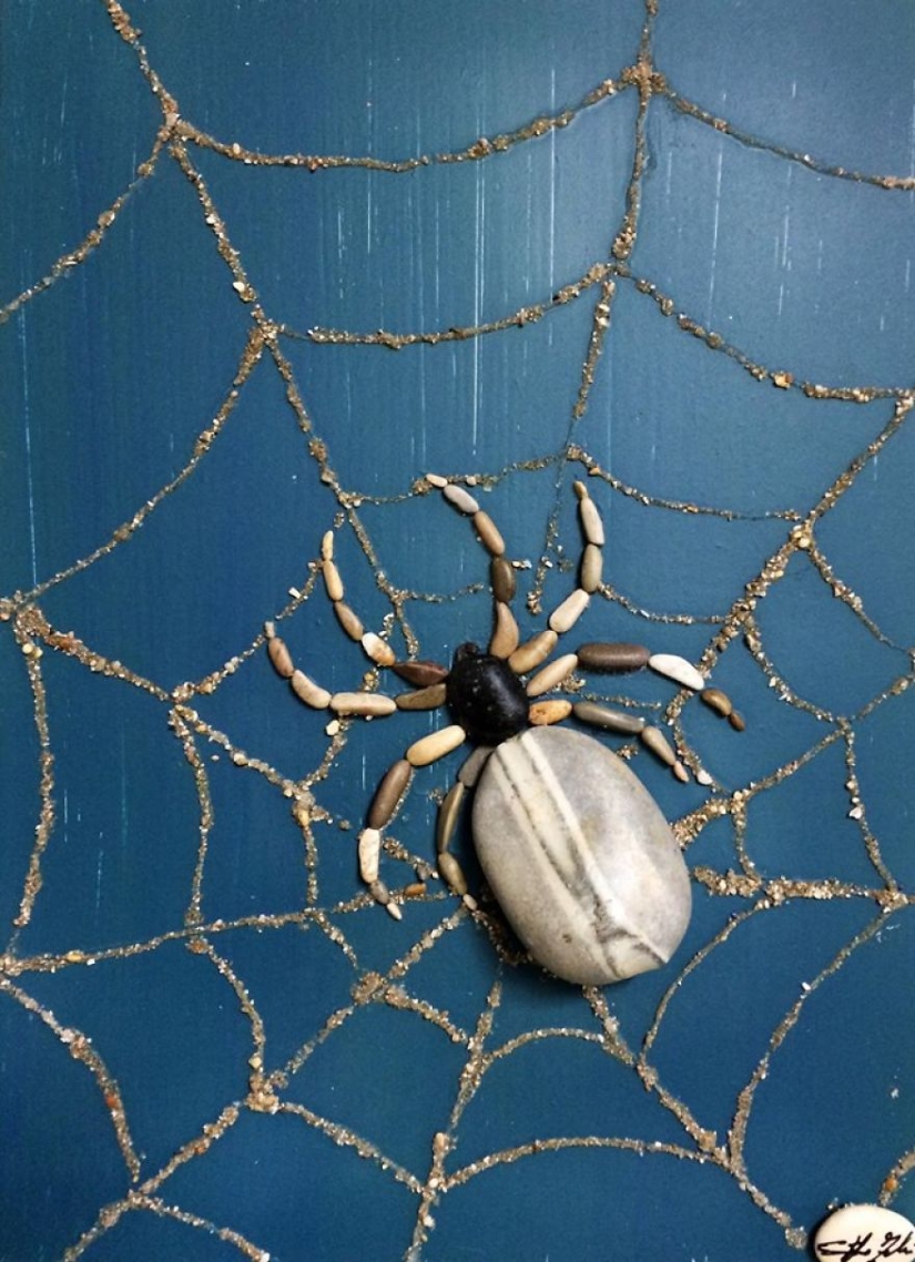 El artista hace pinturas increíblemente realistas a partir de piedras encontradas en la playa