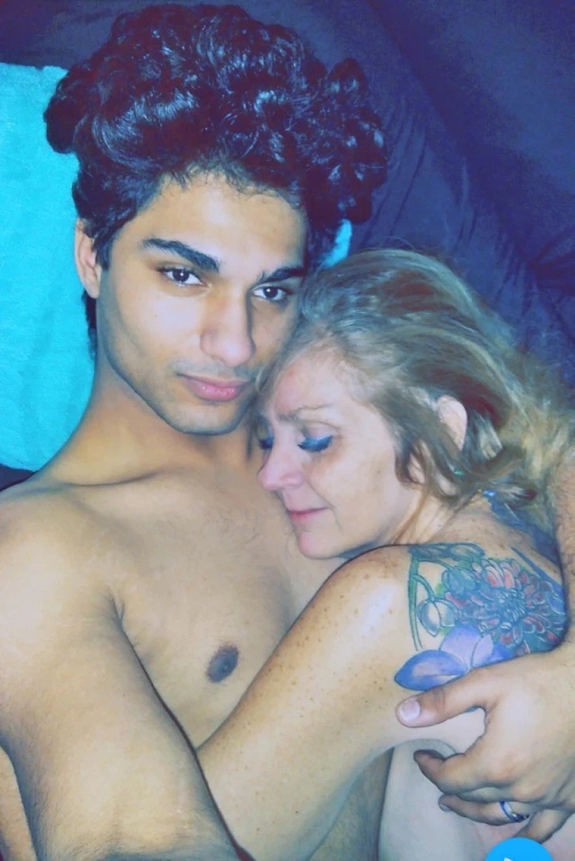 El caso es joven: una mujer de 60 años conoce a un chico de 21 años y se jacta de sexo increíble