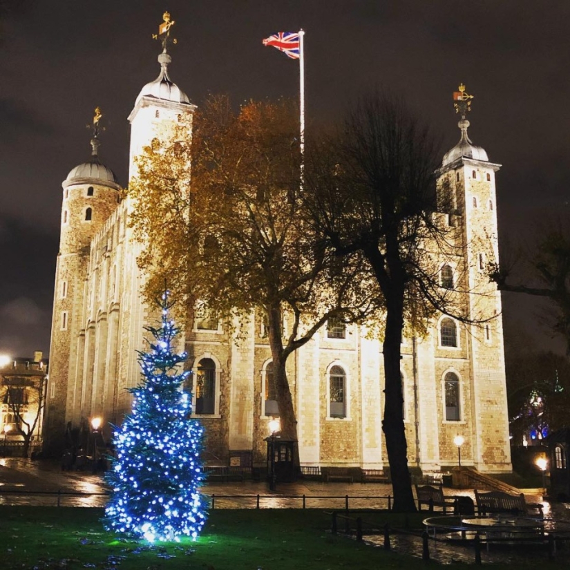 El comediante, que vive en la Torre de Londres, habló sobre las dificultades de la vida en el castillo