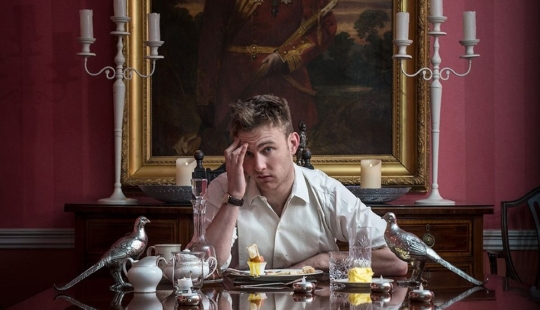 El comediante, que vive en la Torre de Londres, habló sobre las dificultades de la vida en el castillo