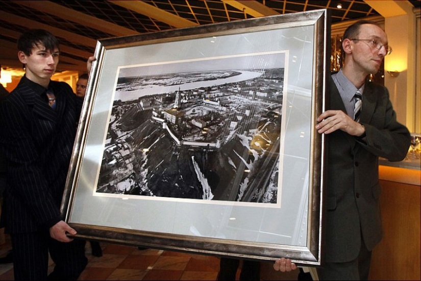 El dibujo realizado por Trump será subastado por 9.000 dólares. Pero está lejos de Medvedev