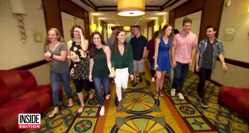 El donante de esperma se reunió por primera vez con 19 hijos biológicos a la vez