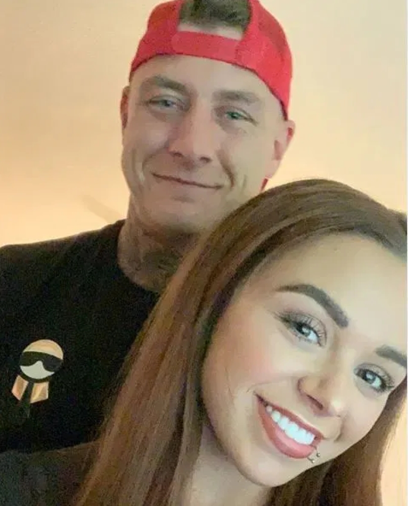 El ejército británico dejó el servicio y comenzó a actuar en el porno gay. Pero no es lo que pensabas, es solo un trabajo El ejército británico dejó el servicio y comenzó a actuar en el porno gay. Pero no es lo que pensabas, es solo un trabajo