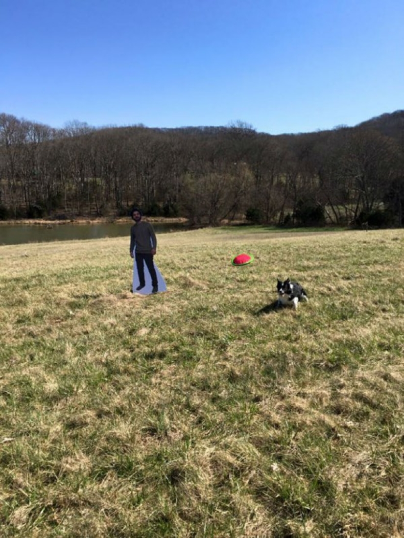 El estudiante le envió a su madre una foto de cuerpo entero de sí mismo, y esto es lo que hizo con ella El estudiante le envió a su madre una foto de cuerpo entero de sí mismo, y esto es lo que hizo con ella
