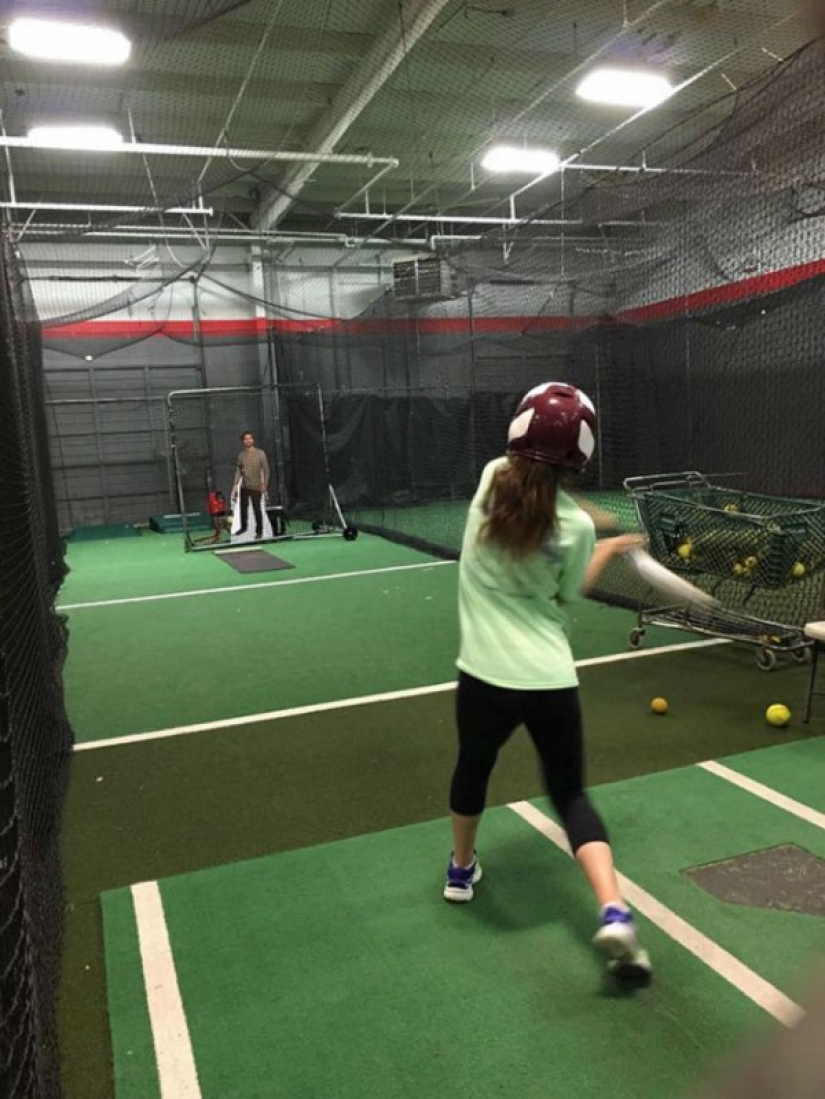 El estudiante le envió a su madre una foto de cuerpo entero de sí mismo, y esto es lo que hizo con ella El estudiante le envió a su madre una foto de cuerpo entero de sí mismo, y esto es lo que hizo con ella