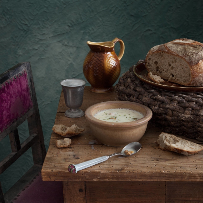 El fotógrafo recrea las fiestas descritas en las páginas de obras literarias famosas