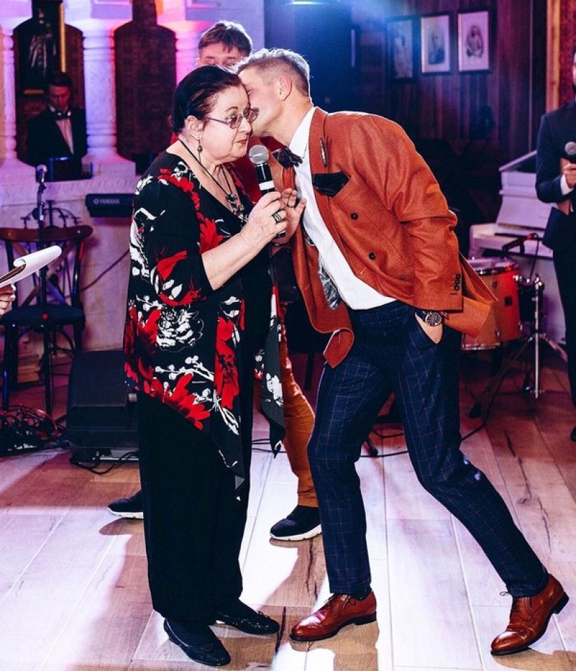 El hijo de mamá para siempre: fotos de 15 artistas rusos con madres