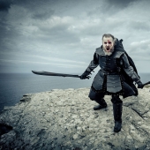 El hombre tiene una crisis de mediana edad y organizó una sesión de fotos al estilo de "Juego de Tronos"