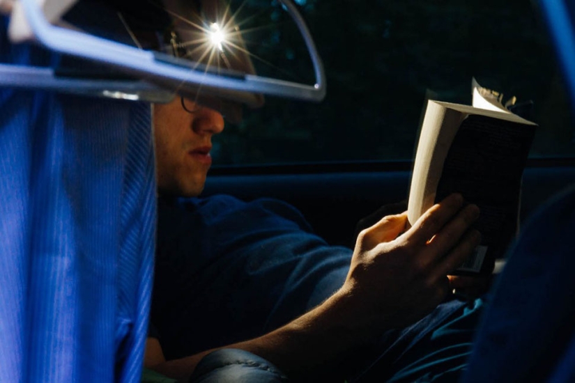 El interno de 22 años vivió en un automóvil durante 40 días y logró ir a trabajar en traje