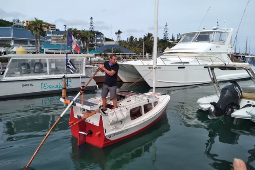 El navegante francés ha estado en la carretera durante tres años y se perdió la pandemia El navegante francés ha estado en la carretera durante tres años y se perdió la pandemia