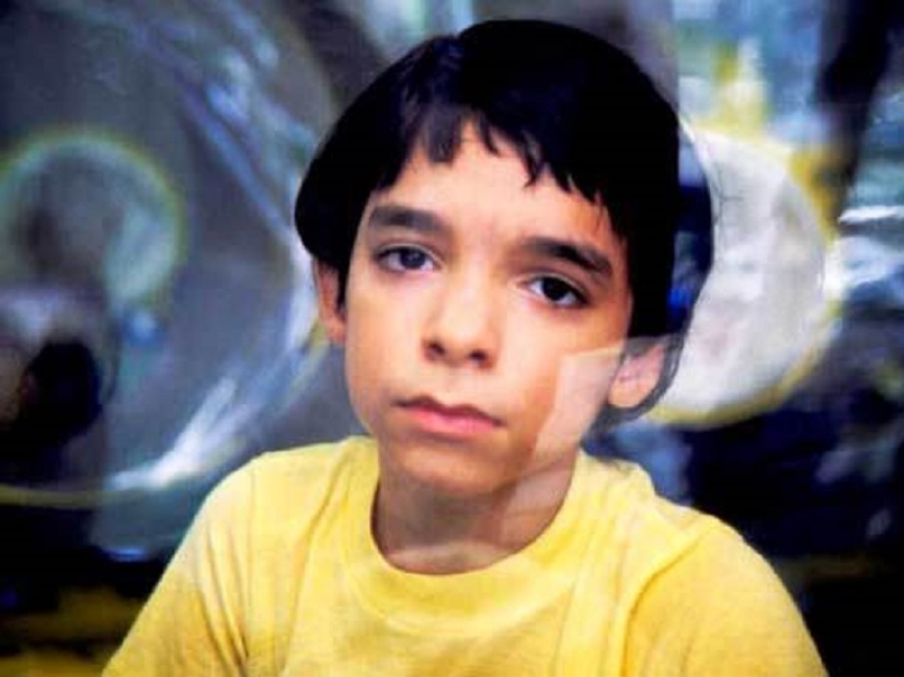 El niño de la burbuja: una docena de años esperando la muerte