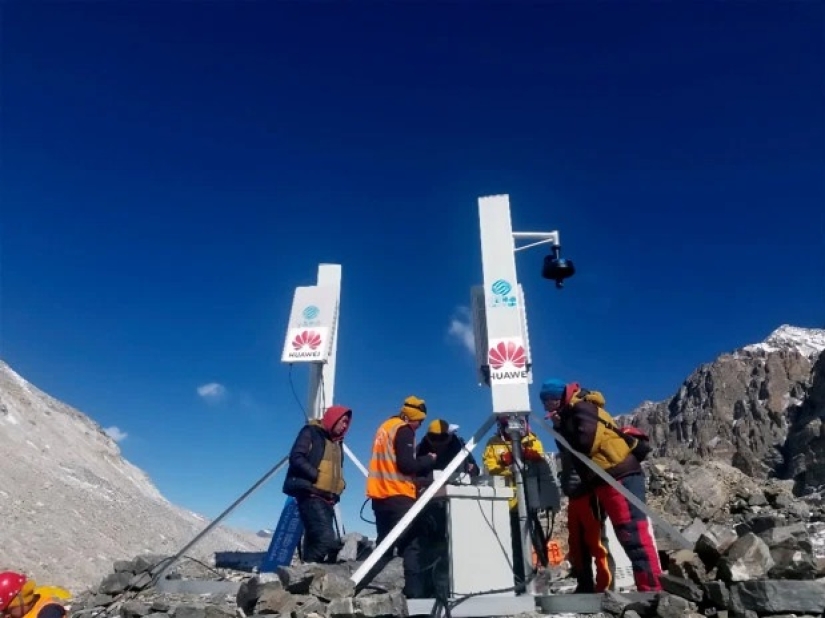 El pináculo de la tecnología: se instaló una torre 5G en el Everest con la ayuda de yaks El pináculo de la tecnología: se instaló una torre 5G en el Everest con la ayuda de yaks