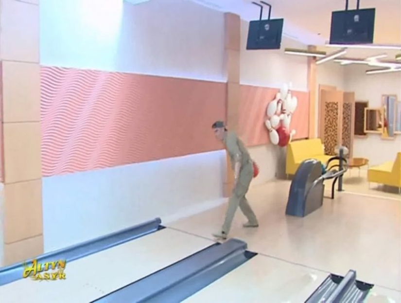 El Presidente de Turkmenistán visitó las Puertas del Infierno, pero regresó al trabajo El Presidente de Turkmenistán visitó las Puertas del Infierno, pero regresó al trabajo