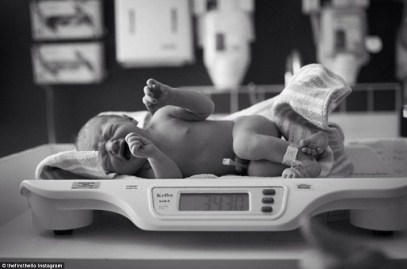 El primer "hola": un proyecto fotográfico sobre el primer encuentro de mamá y bebé
