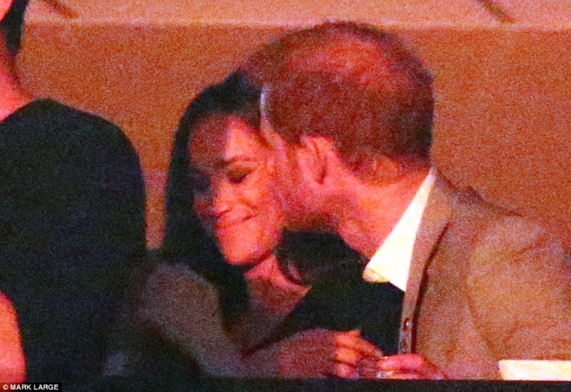 El príncipe Harry se comprometió con la actriz estadounidense Meghan Markle de la serie de televisión "Force Majeure" El príncipe Harry se comprometió con la actriz estadounidense Meghan Markle de la serie de televisión "Force Majeure"