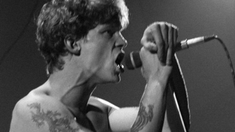 El punk que se levantó de entre los muertos y confesó el robo