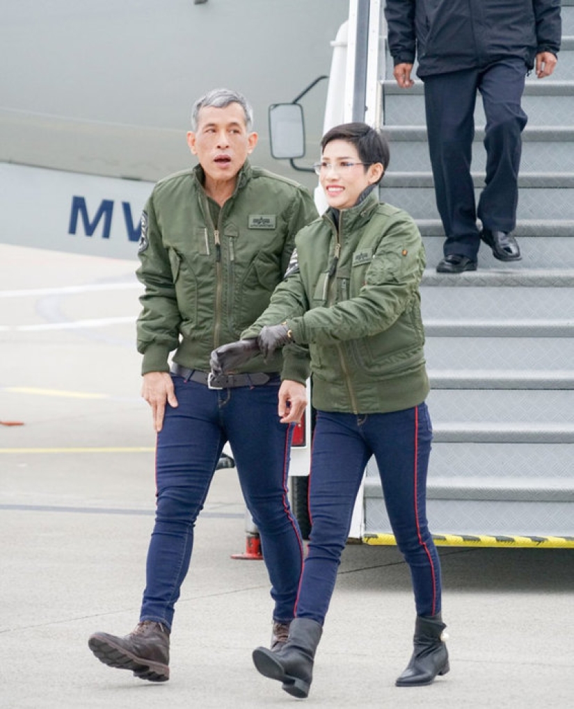 El rey de Tailandia se casó con un general (por segunda vez en un año)