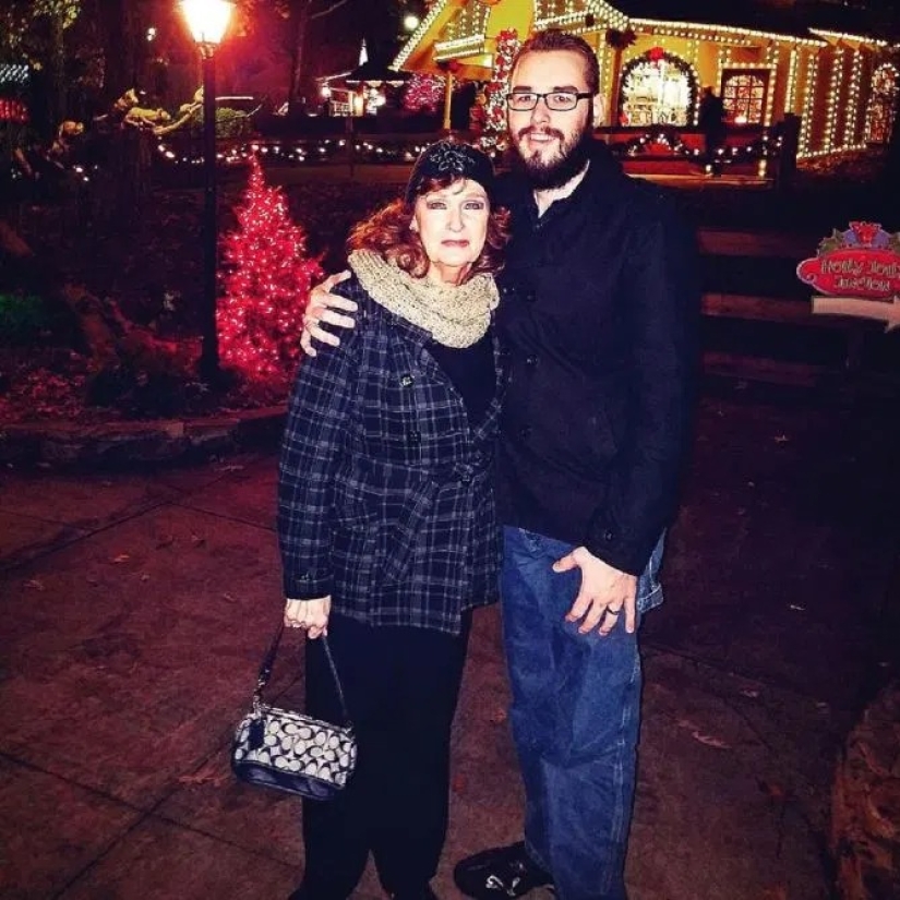 El secreto de la felicidad familiar: cómo viven los cónyuges amorosos con una diferencia de edad de 53 años