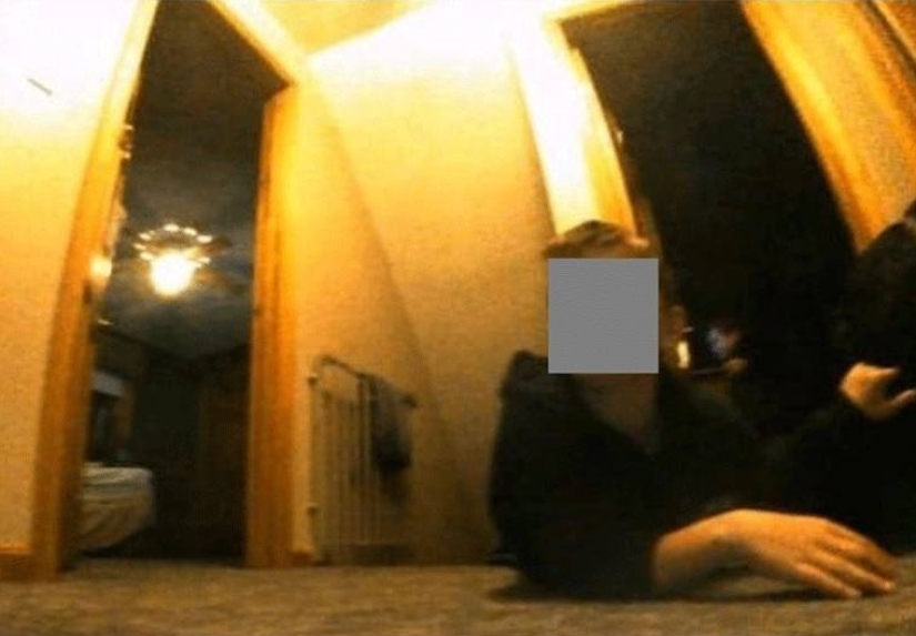 El sueño de un pervertido: un robot aspirador se quitó a la anfitriona en el inodoro y filtró una foto El sueño de un pervertido: un robot aspirador se quitó a la anfitriona en el inodoro y filtró una foto