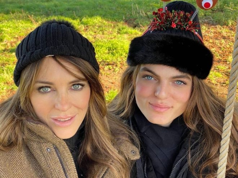 Elizabeth Hurley's son turns into a woman: 15 "stunning" photos Elizabeth Hurley's son turns into a woman: 15 "stunning" photos
