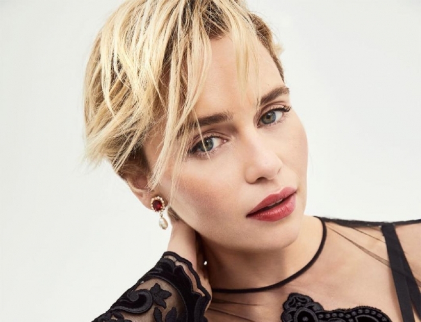 Emilia Clarke told how she suffered a stroke between the filming of "Game of Thrones" Emilia Clarke told how she suffered a stroke between the filming of "Game of Thrones"