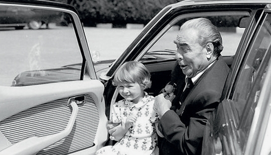 En Avito, venden la limusina de Brezhnev por 54 millones de rublos