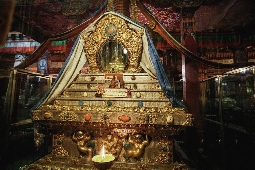 En busca de magia: la perla del Tíbet — Tsurphu